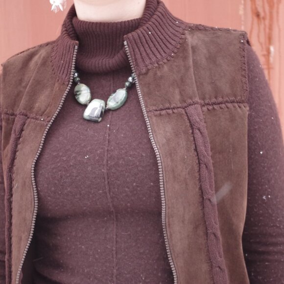 Beautiful  Vintage Chocolate Brown Front Leather Vest Size small, back and trim - Picture 9 of 13